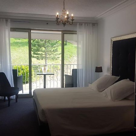 Hotel Les Deux Lions Рие Екстериор снимка